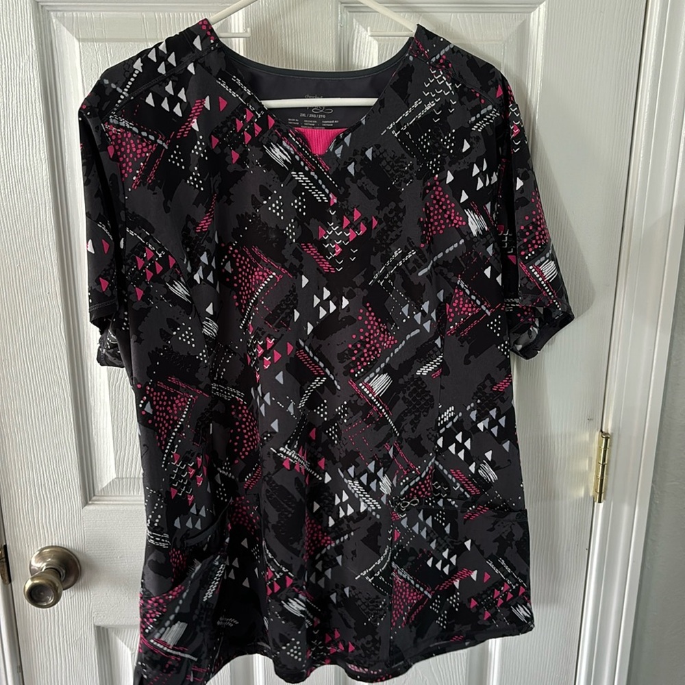 Women’s scrub top